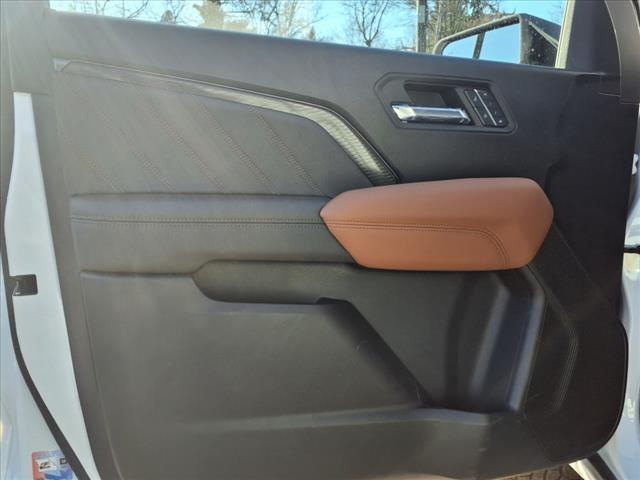 2025 GMC Canyon 4WD AT4