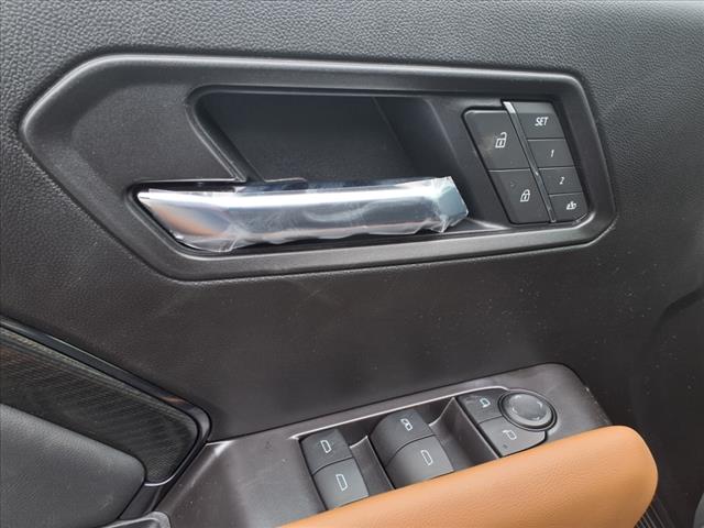 2025 GMC Canyon 4WD AT4