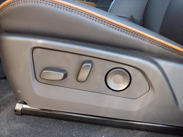 2025 GMC Canyon 4WD AT4