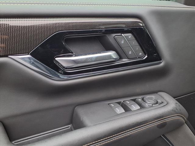 2025 GMC Yukon Elevation