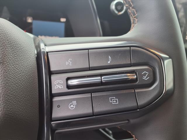 2025 GMC Canyon 4WD AT4