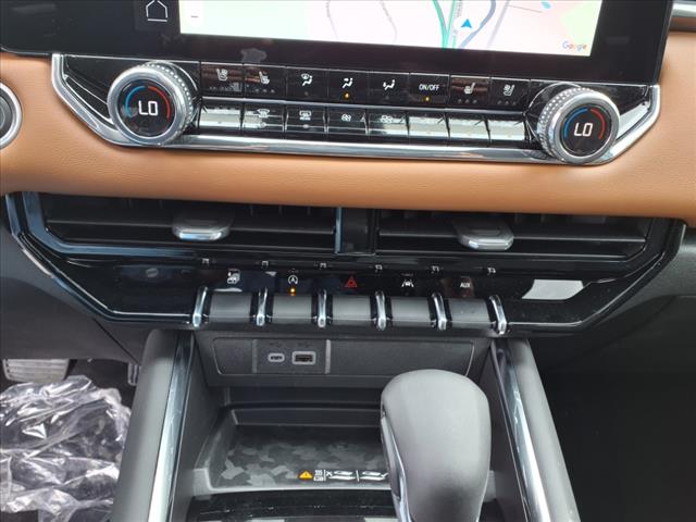 2025 GMC Canyon 4WD AT4