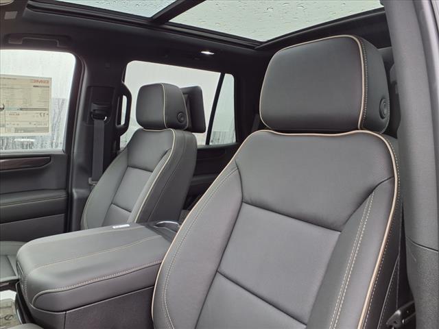 2025 GMC Yukon Elevation