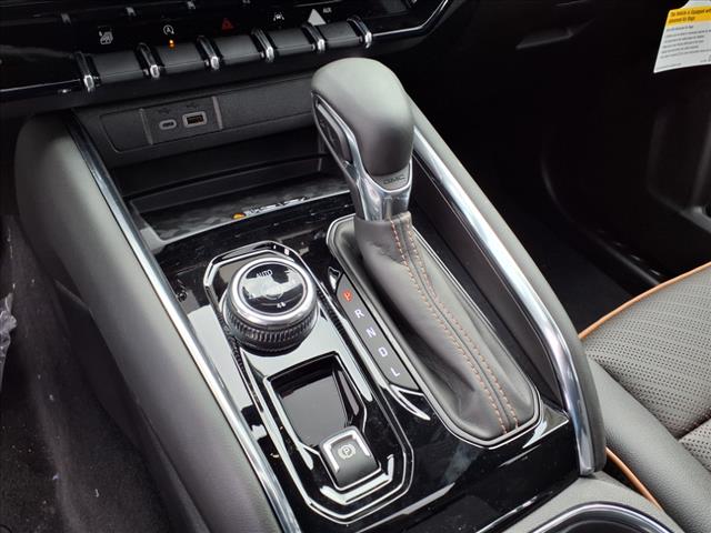 2025 GMC Canyon 4WD AT4
