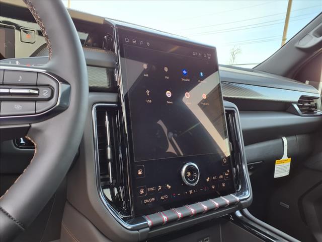 2025 GMC Yukon XL AT4