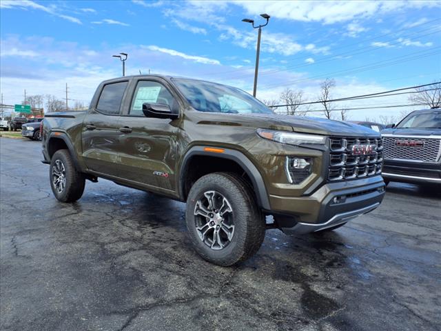 2025 GMC Canyon 4WD AT4