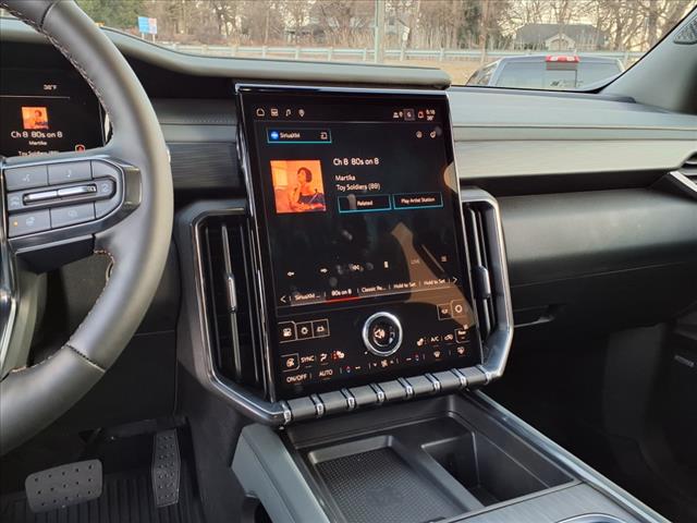 2025 GMC Acadia AWD AT4