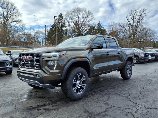 2025 GMC Canyon 4WD AT4