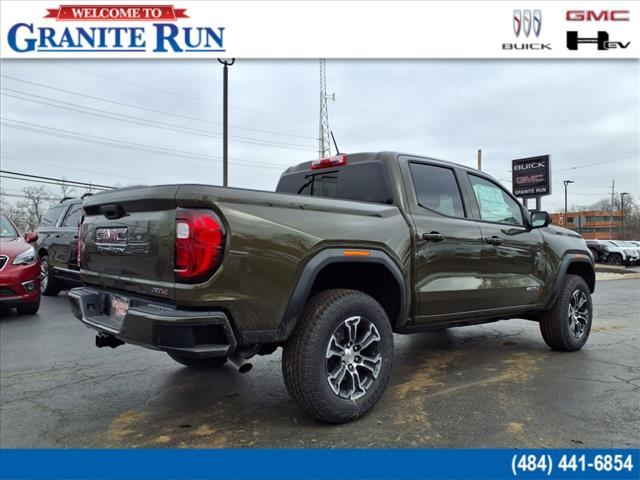 2025 GMC Canyon 4WD AT4