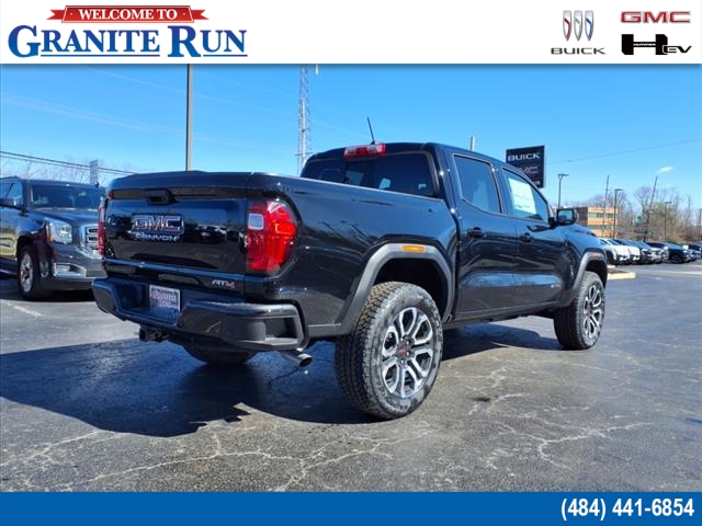2025 GMC Canyon 4WD AT4