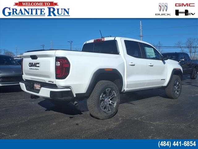 2025 GMC Canyon 4WD AT4