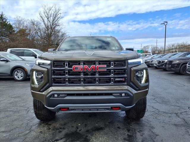 2025 GMC Canyon 4WD AT4