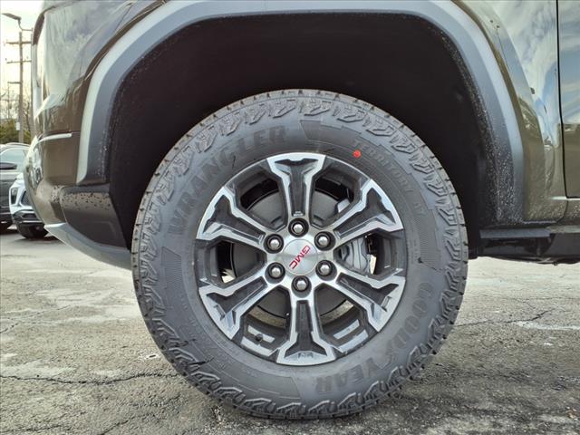 2025 GMC Canyon 4WD AT4