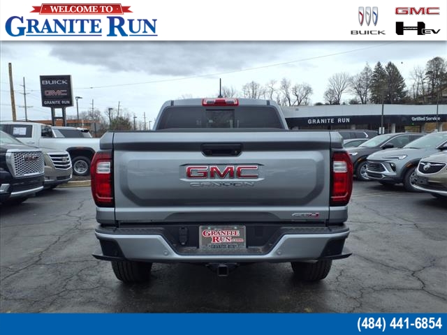 2025 GMC Canyon 4WD AT4