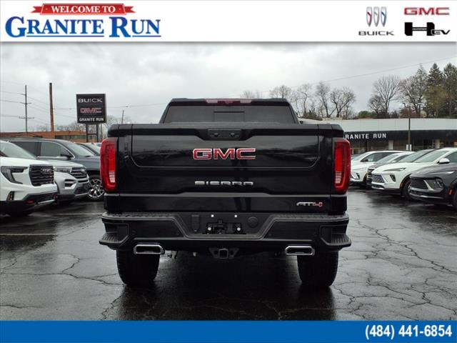 2025 GMC Sierra 1500 AT4