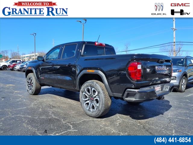 2025 GMC Canyon 4WD AT4