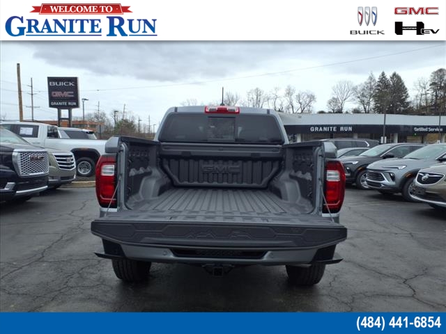 2025 GMC Canyon 4WD AT4