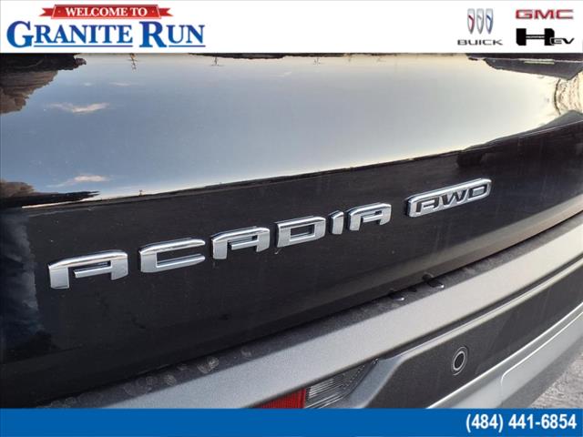 2025 GMC Acadia Elevation