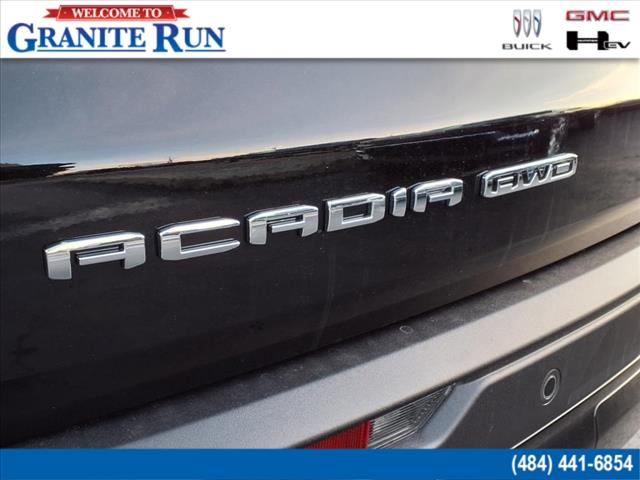 2025 GMC Acadia AWD AT4