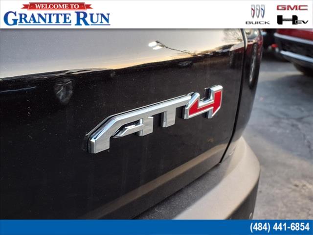 2025 GMC Acadia AWD AT4