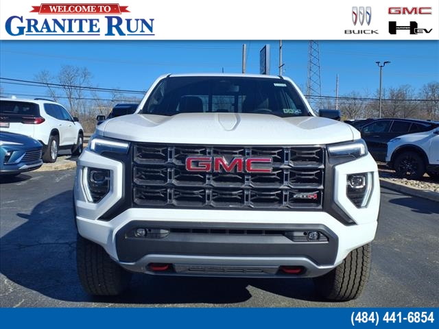 2025 GMC Canyon 4WD AT4