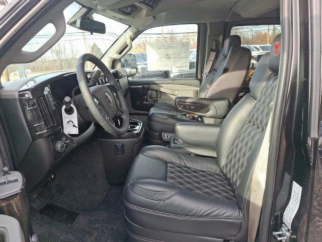 2025 GMC Savana 2500