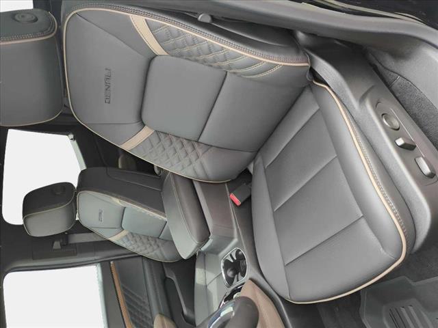 2025 GMC Canyon Denali