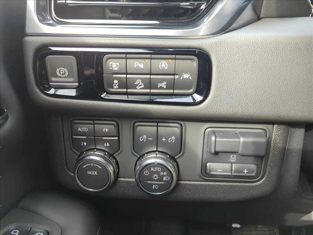 2025 GMC Yukon XL Elevation