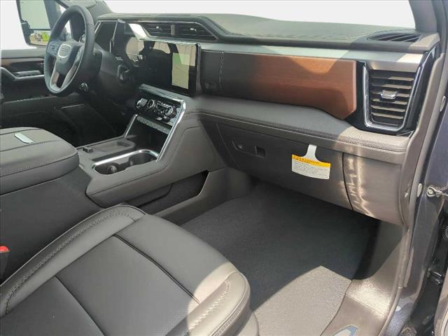 2025 GMC Sierra 2500HD Denali