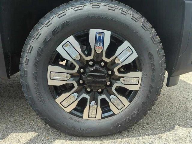 2025 GMC Sierra 2500HD Denali