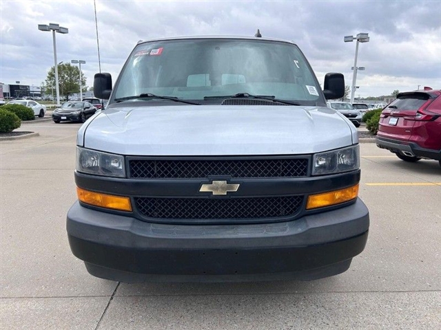 2021 Chevrolet Express 2500 - Photo 10