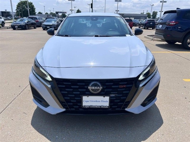 2023 Nissan Altima 2.5 SR - Photo 10