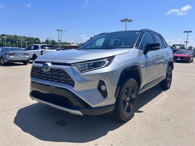 2021 Toyota RAV4 Hybrid XSE - Photo 10