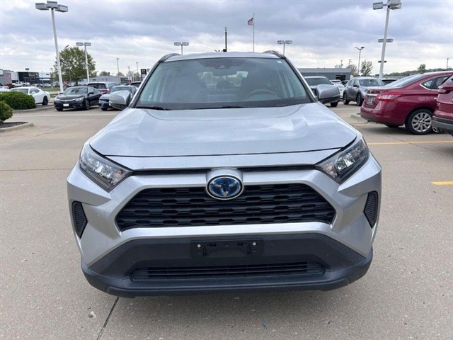 2019 Toyota RAV4 Hybrid LE - Photo 10