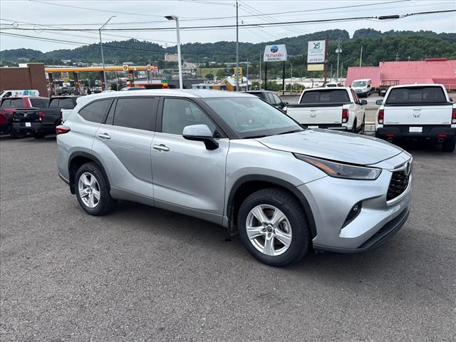 2023 Toyota Highlander LE - Photo 10