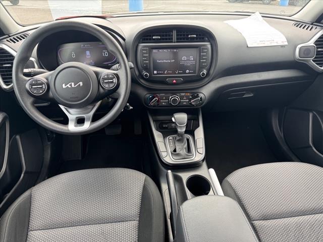 2023 Kia Soul LX - Photo 10