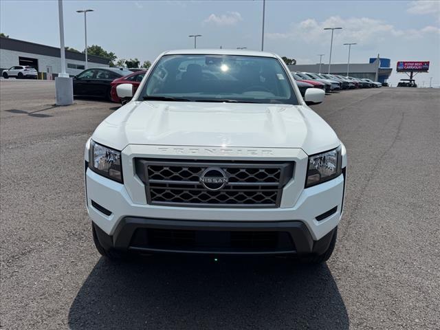 2022 Nissan Frontier SV - Photo 11