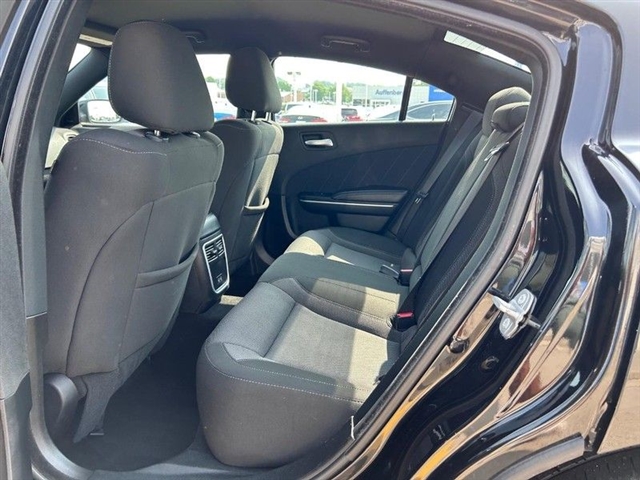 2022 Dodge Charger SXT - Photo 11