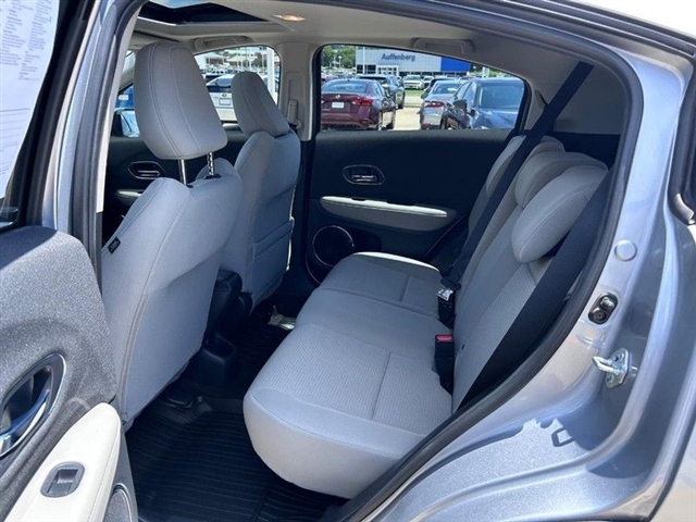 2021 Honda HR-V EX - Photo 11