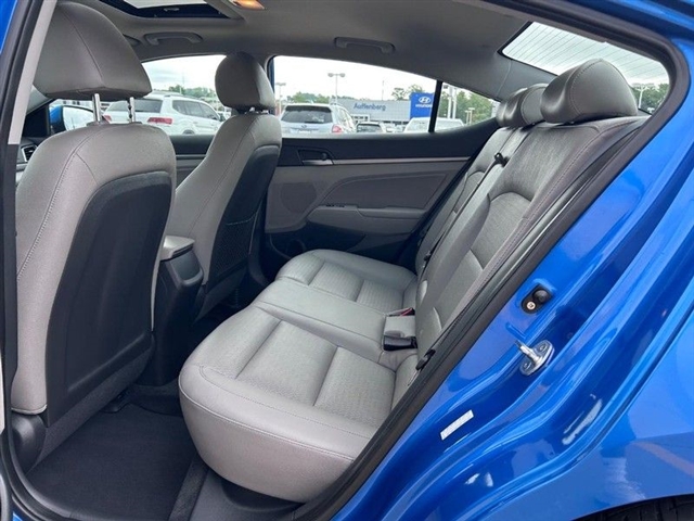 2018 Hyundai ELANTRA LIMITED - Photo 11