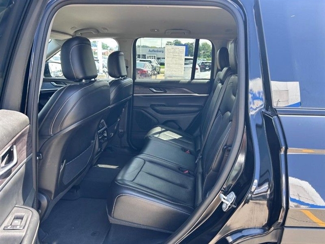 2023 Jeep Grand Cherokee Limited - Photo 12