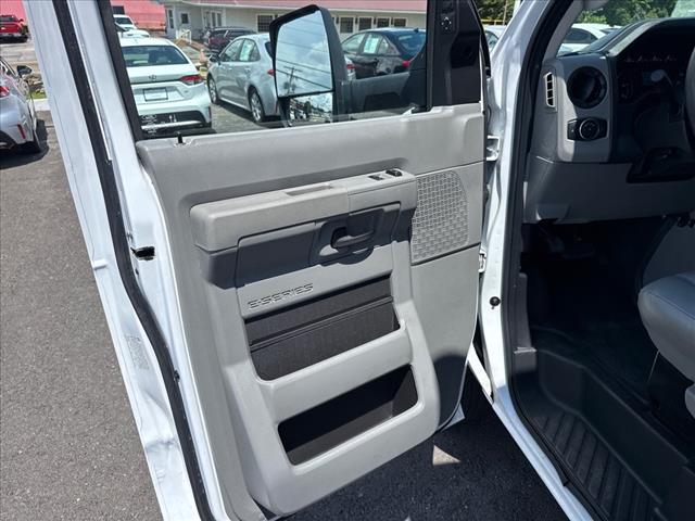 2022 Ford E-Series E-350 SD - Photo 12