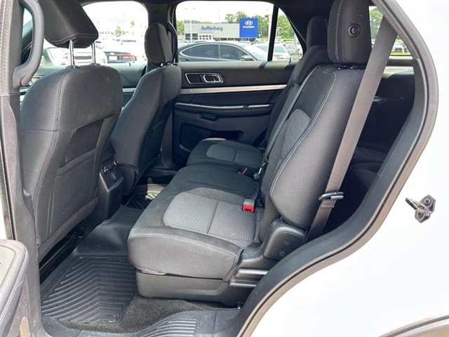 2018 Ford Explorer XLT - Photo 12