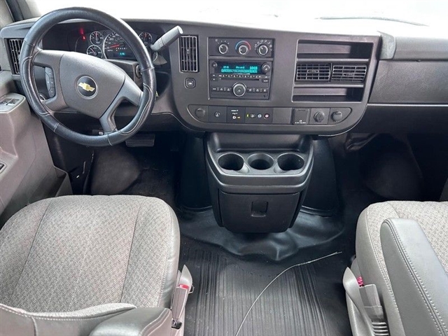 2021 Chevrolet Express 2500 - Photo 12