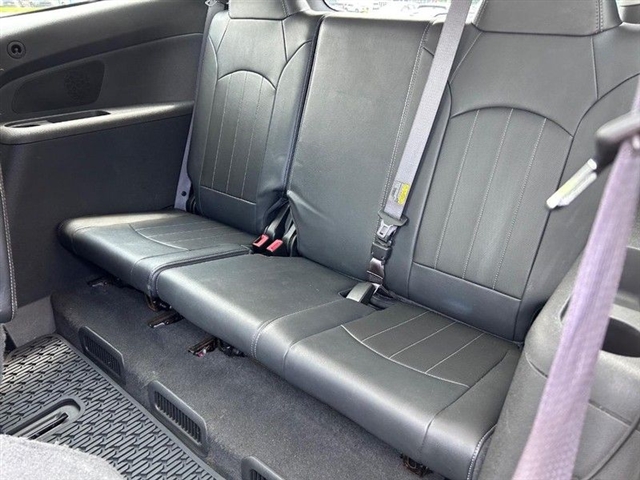 2015 Chevrolet Traverse LTZ - Photo 12