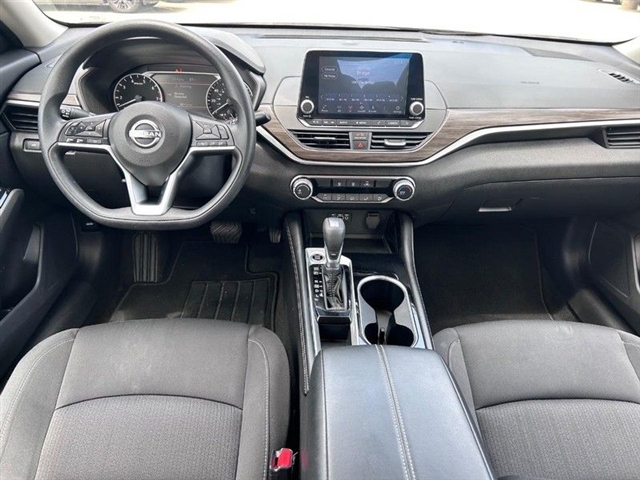 2023 Nissan Altima 2.5 SV - Photo 12