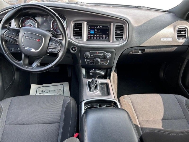 2022 Dodge Charger SXT - Photo 12