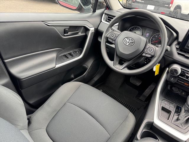 2020 Toyota RAV4 LE - Photo 12
