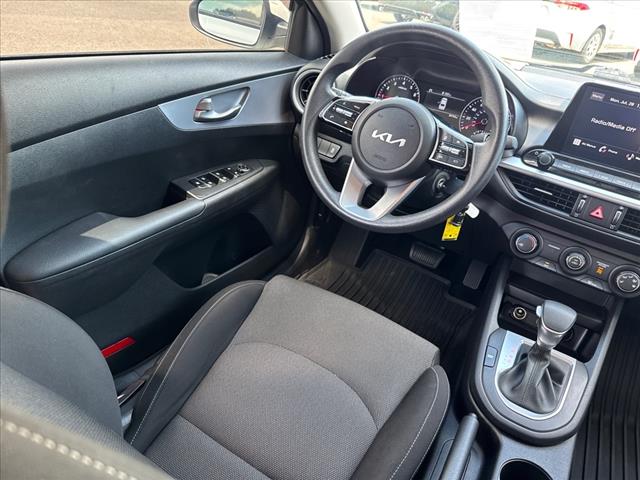 2022 Kia Forte FE - Photo 12