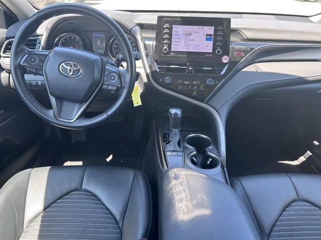 2023 Toyota Camry SE - Photo 12